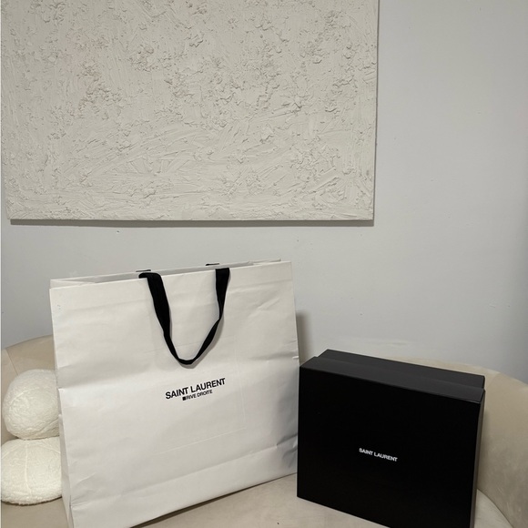 AUTHENTIC Yves Saint Laurent Black and White Shopping Bag - Picture 1 of 15